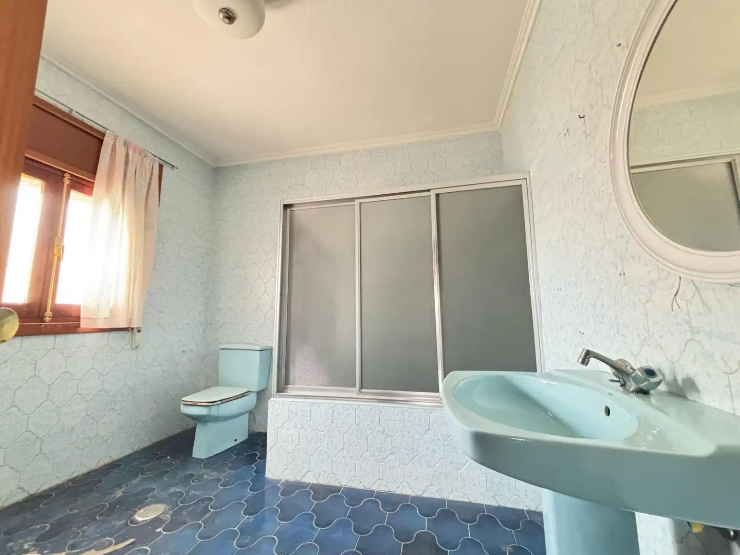 Baño de Casa o chalet en venta en Algeciras con Jardín privado y Piscina