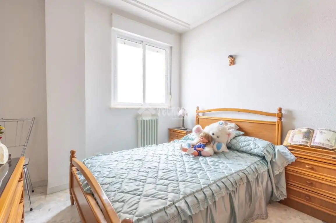 Bedroom of Flat for sale in Villares de la Reina  with Heating