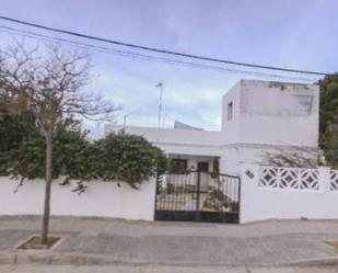 Exterior view of House or chalet for sale in Chiclana de la Frontera