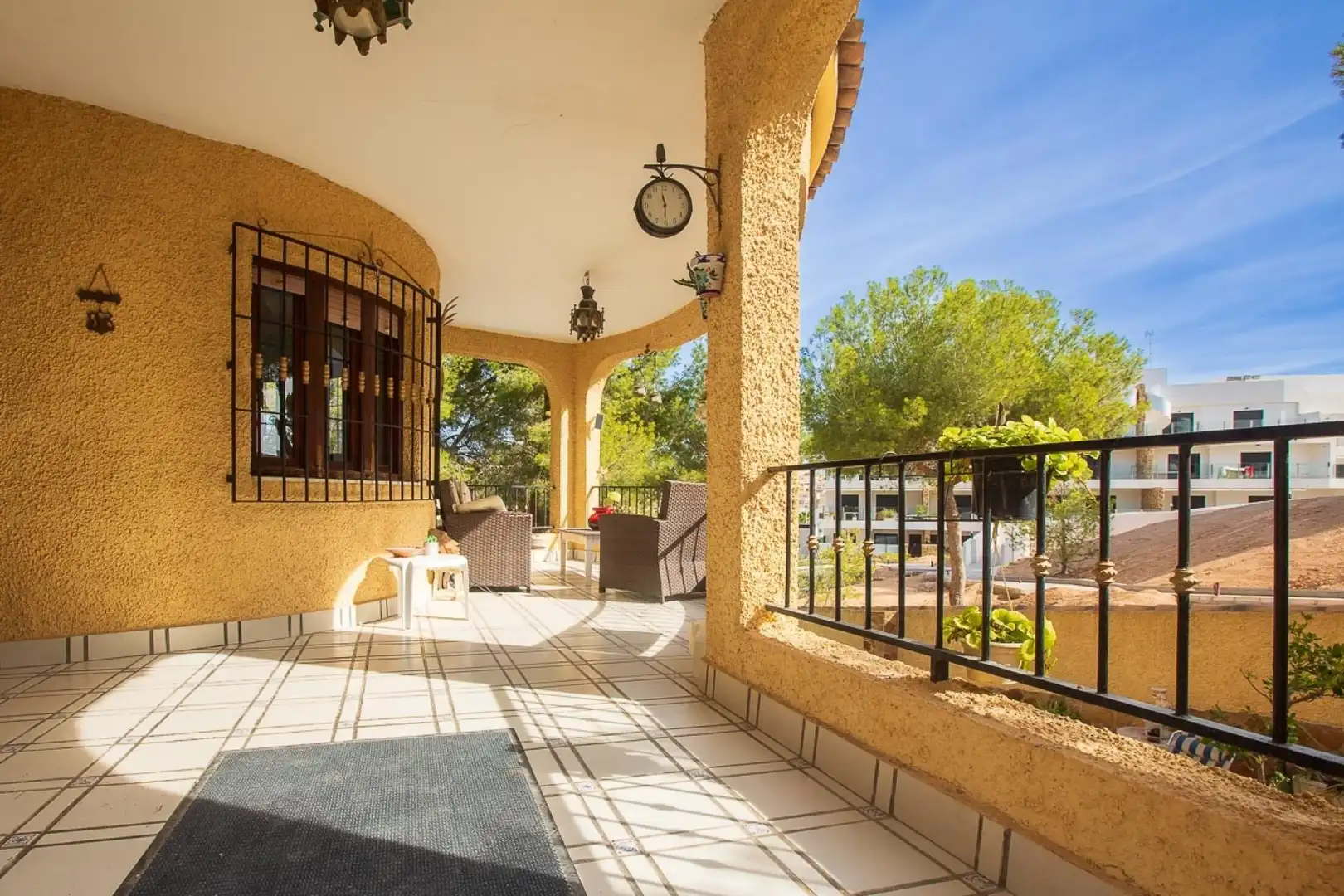 Terrassa de Casa o xalet en venda en Orihuela amb Aire condicionat, Jardí privat i Terrassa