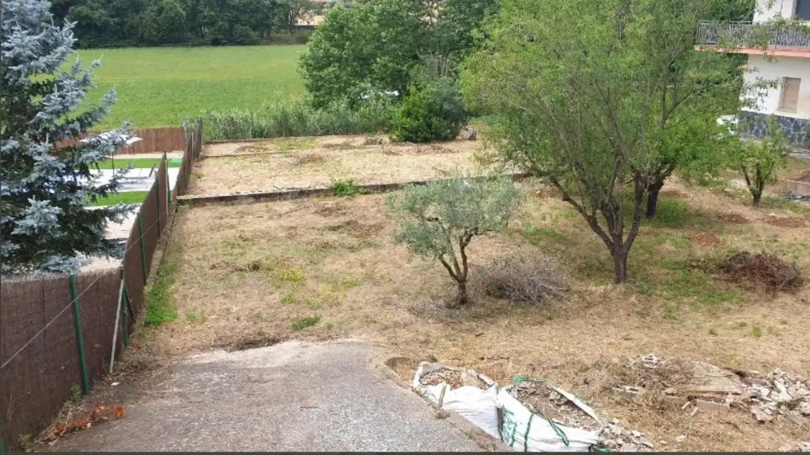 Terreny residencial en venda a Passatge Farigola 4