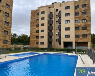 Swimming pool of Flat for sale in Valladolid Capital  with Heating, Parquet flooring and Storage room