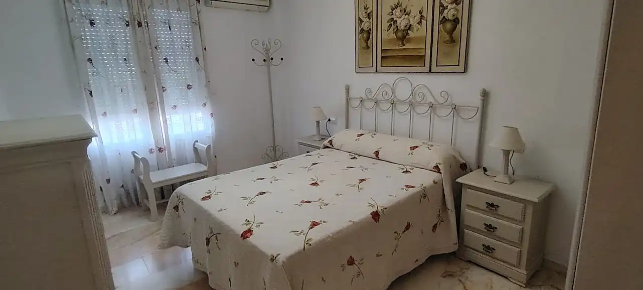Habitación de Dúplex de alquiler en Linares con Aire acondicionado, Calefacción y Terraza