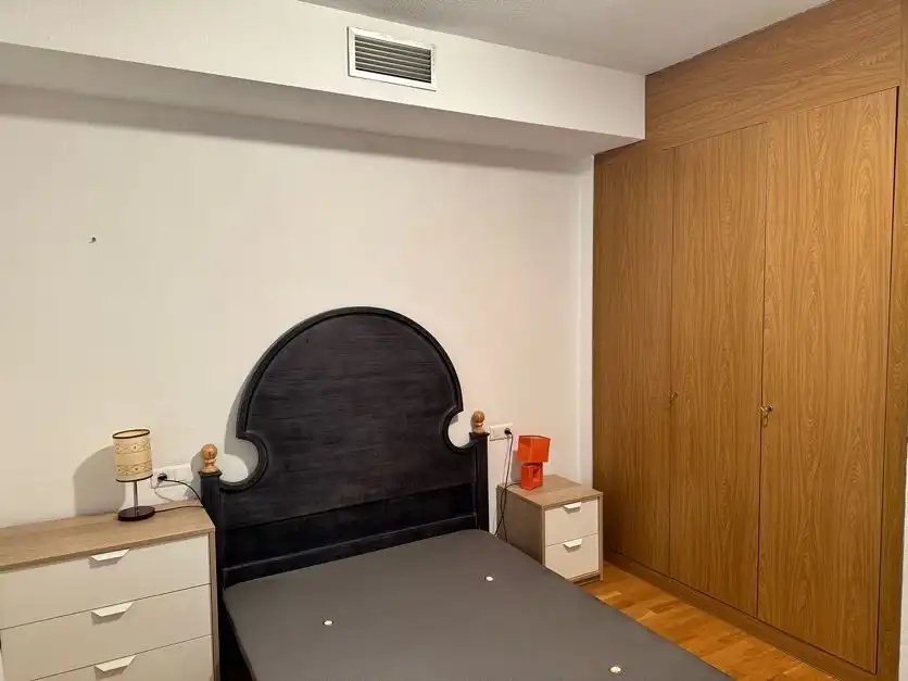 Habitación de Apartamento en venta en Ciudad Real con Aire acondicionado, Calefacción y Terraza