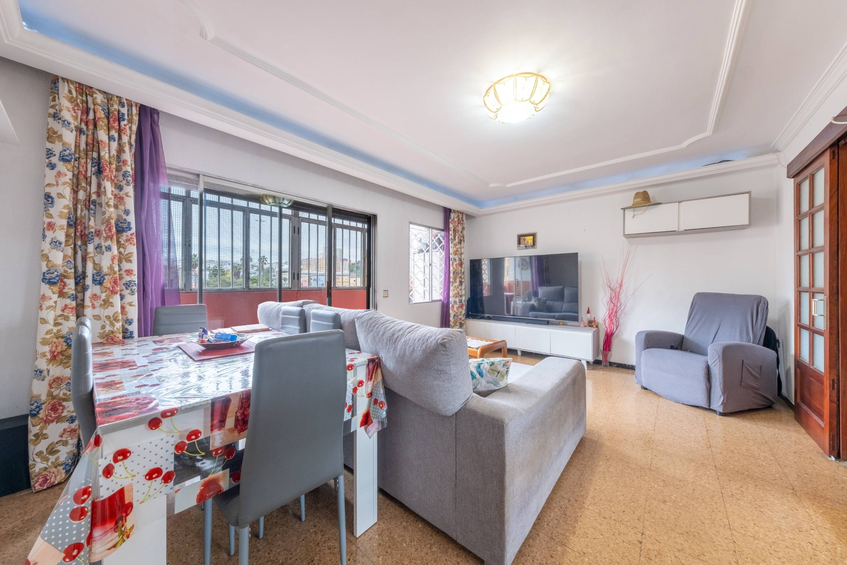 Living room of Flat for sale in Las Palmas de Gran Canaria  with Storage room and Balcony
