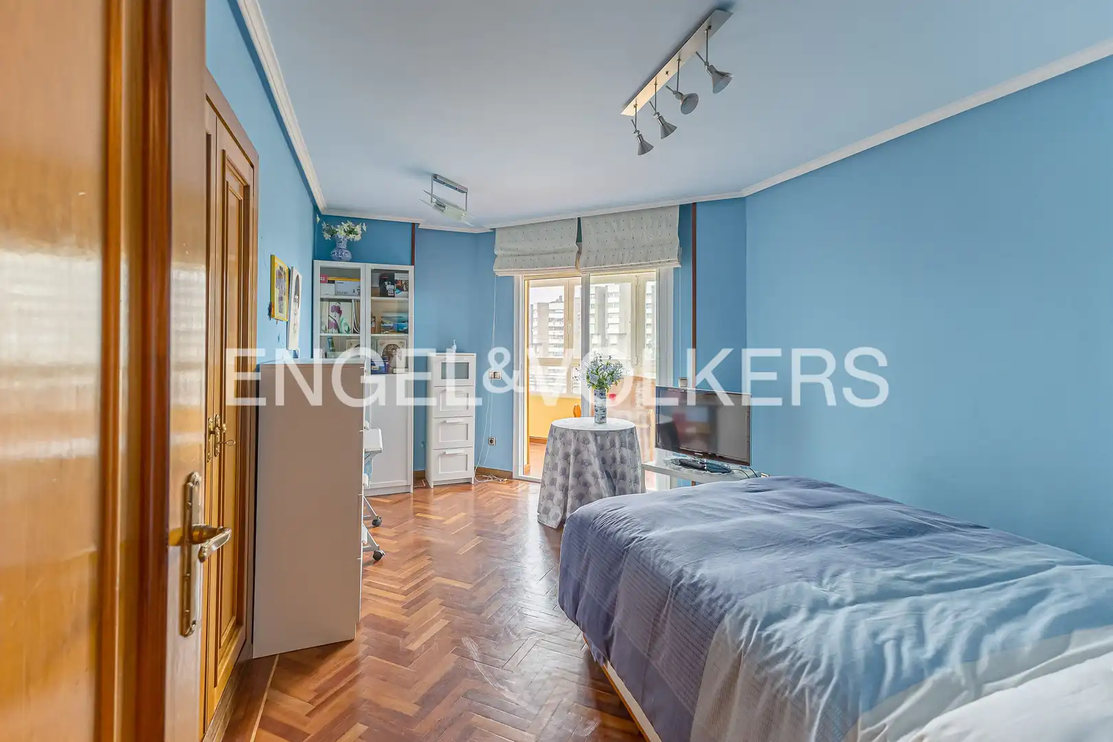 Bedroom of Flat for sale in Madrid  with Heating, Storage room and Furnished