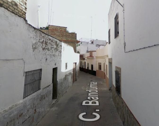 Exterior view of Single-family semi-detached for sale in  Sevilla Capital