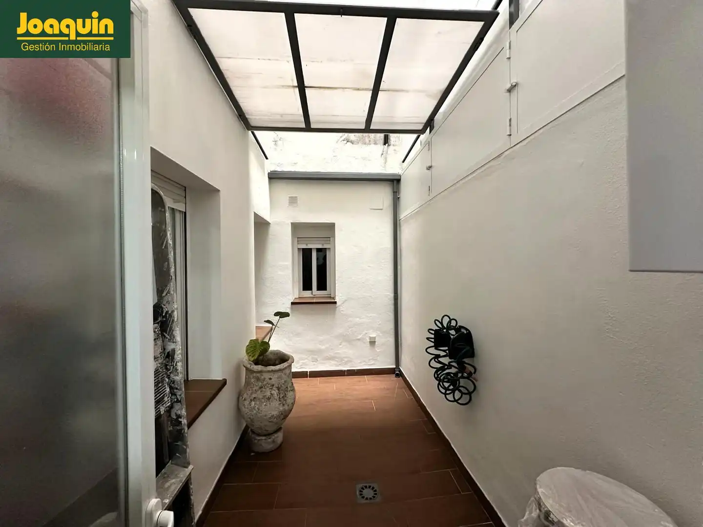 Erdgeschoss zum Verkauf in Córdoba mit Klimaanlage, Heizung und Terrasse