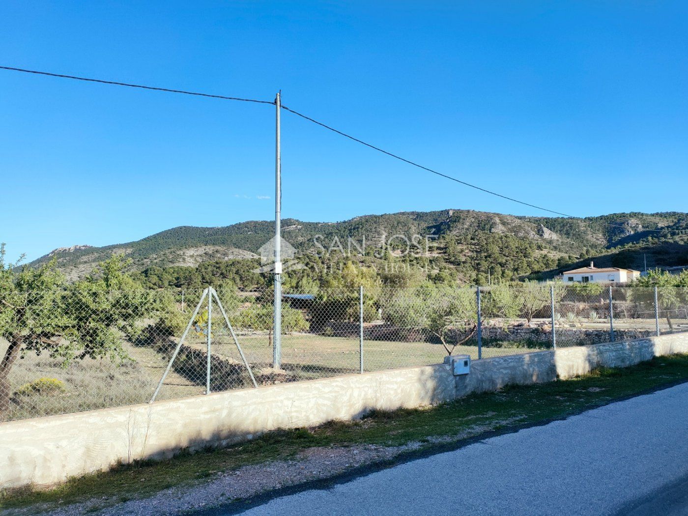 Finca rústica en venda en Hondón de las Nieves / El Fondó de les Neus