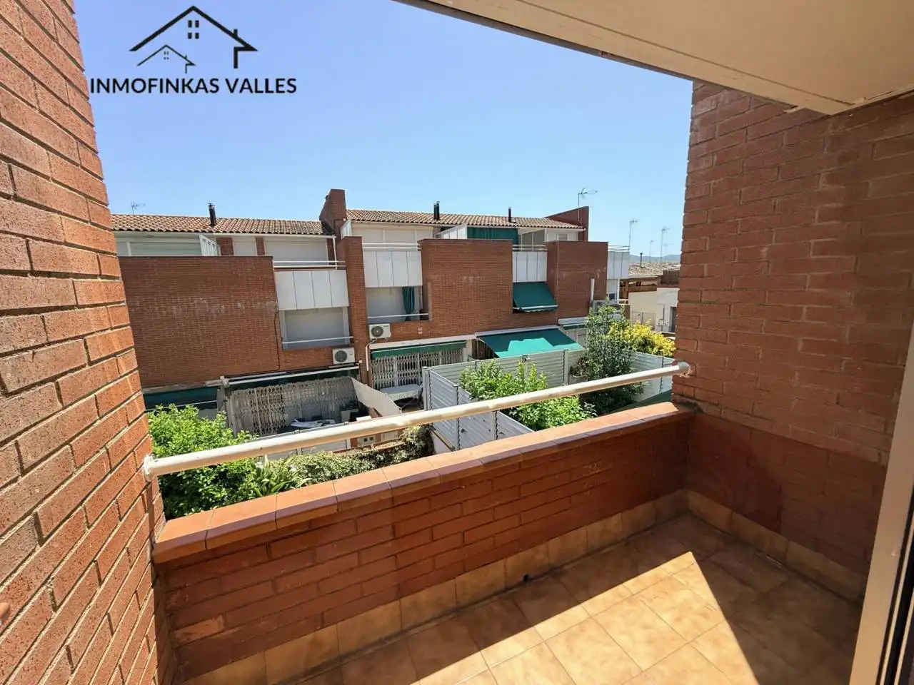 Exterior view of Detached homes for sale in Parets del Vallès  with Air Conditioner, Heating and Private garden