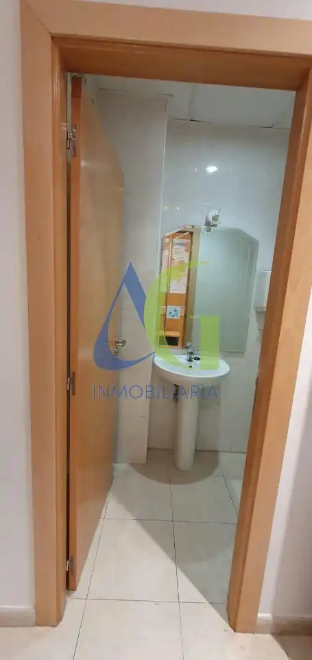 Local comercial en venda a Villaquilambre, imagen 4