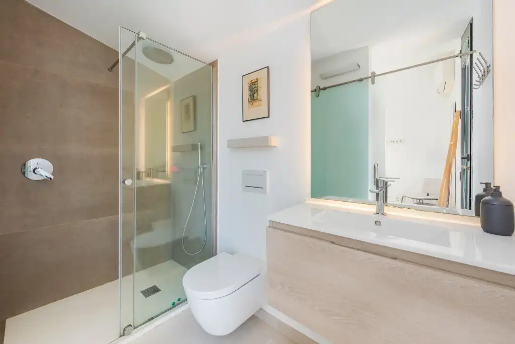 Badezimmer von Haus oder Chalet zum Verkauf in Alcúdia mit Klimaanlage, Privatgarten und Terrasse
