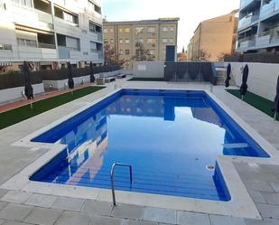 Piscina de Pis en venda en Terrassa amb Aire condicionat, Calefacció i Terrassa