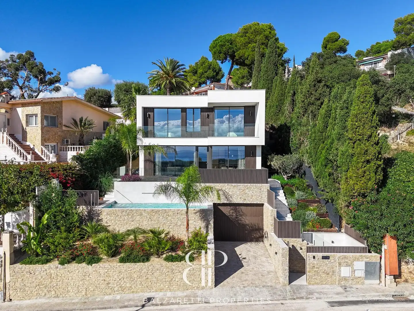 Vista exterior de Casa o xalet en venda en Lloret de Mar amb Aire condicionat, Calefacció i Jardí privat