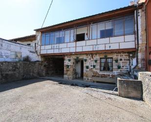 Vista exterior de Casa o xalet en venda en Arenas de Iguña