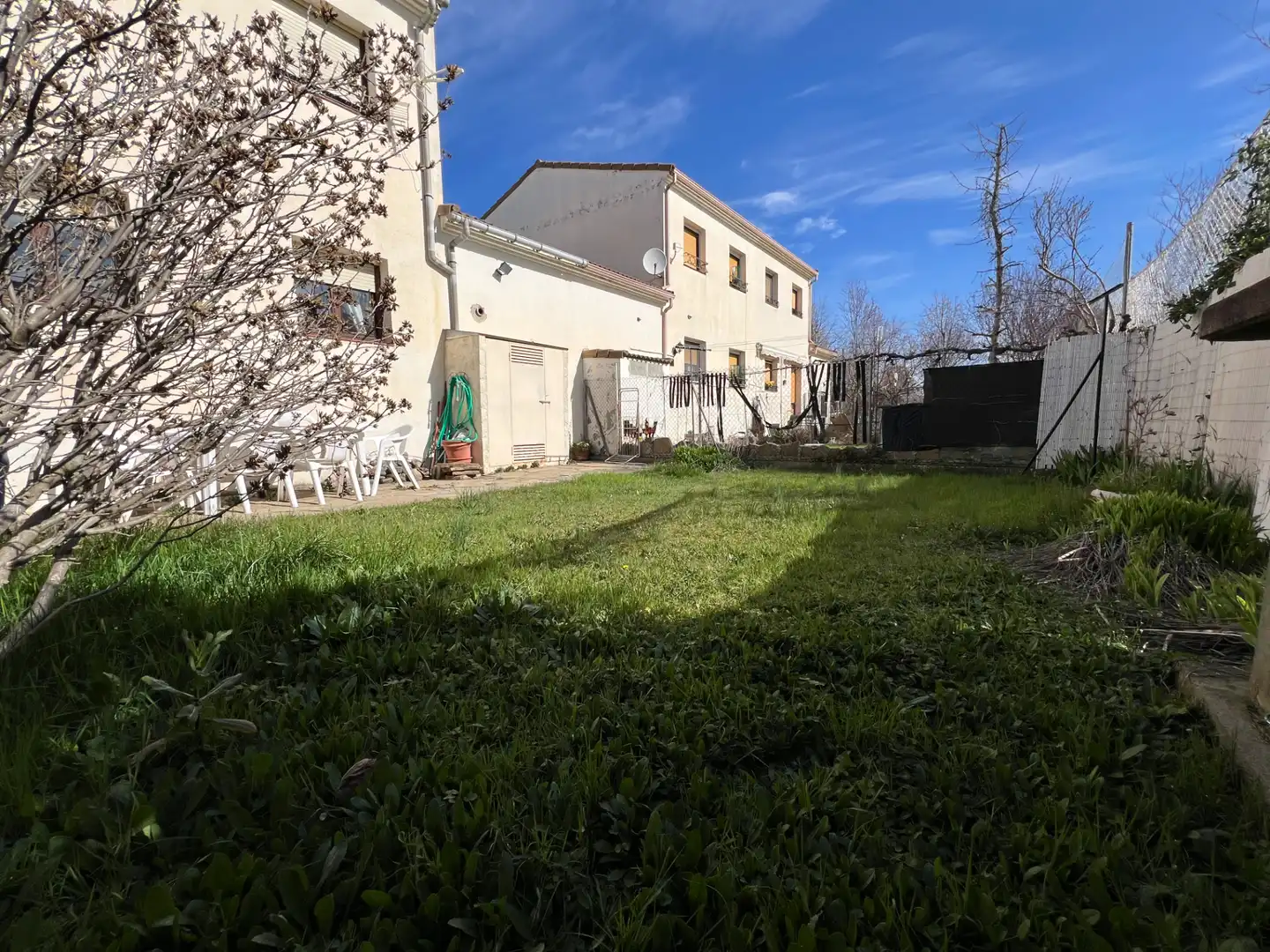 Casa adosada en venda en Santa Cilia amb Calefacció, Jardí privat i Moblat