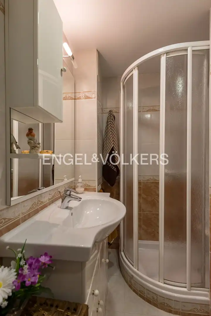Bathroom of Flat for sale in Madrid  with Heating, Storage room and Furnished
