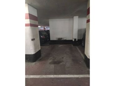 Parking with lift for sale in Calle General Eguia