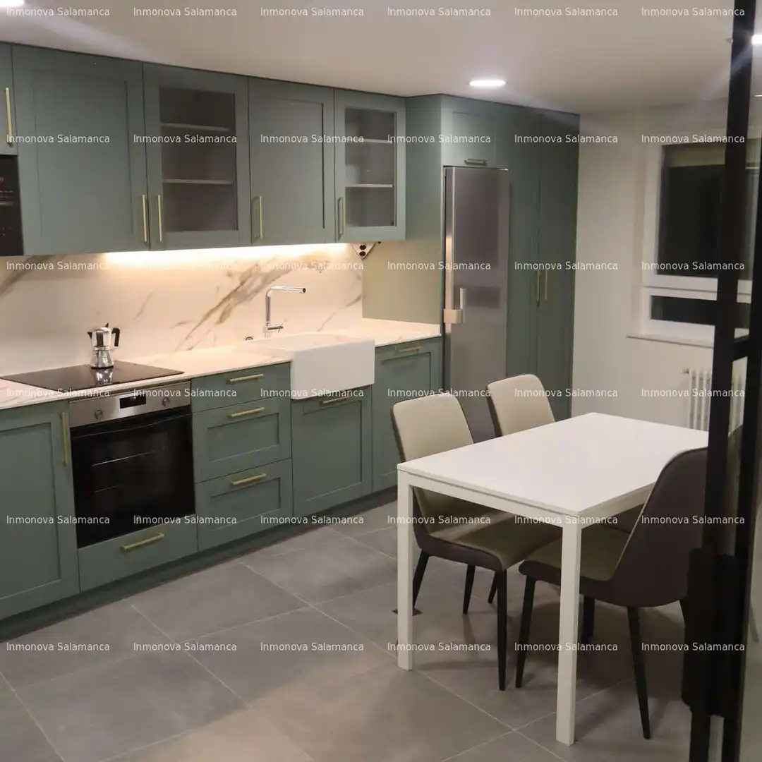 Kitchen of Flat for share in Salamanca  with Heating and Furnished