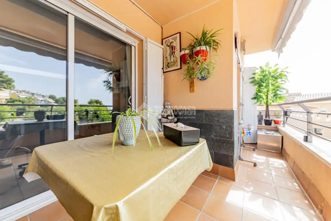 Terrasse von Wohnung zum Verkauf in Calafell mit Klimaanlage, Abstellraum und Balkon