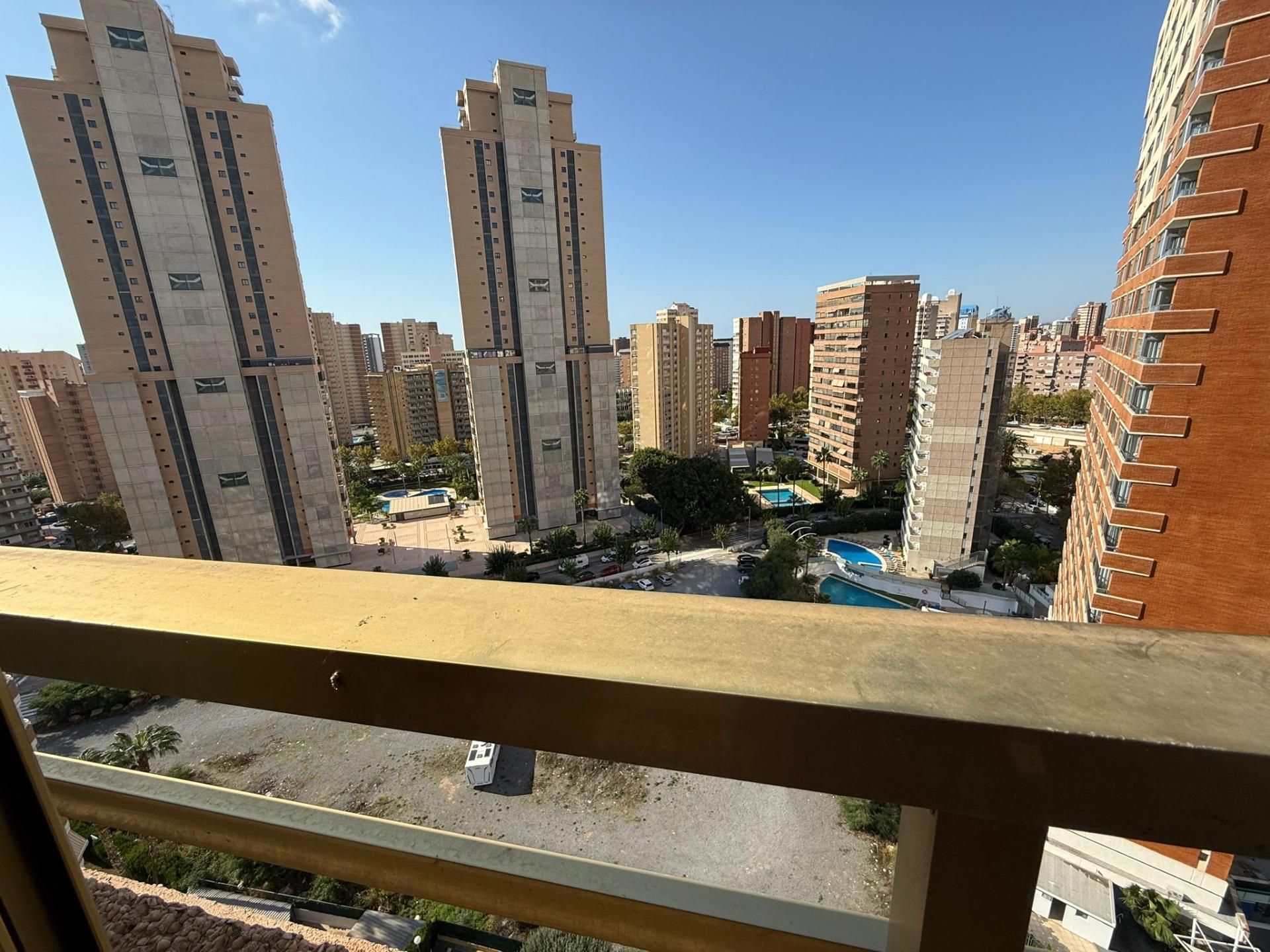 Vista exterior de Pis en venda en Benidorm amb Piscina comunitària