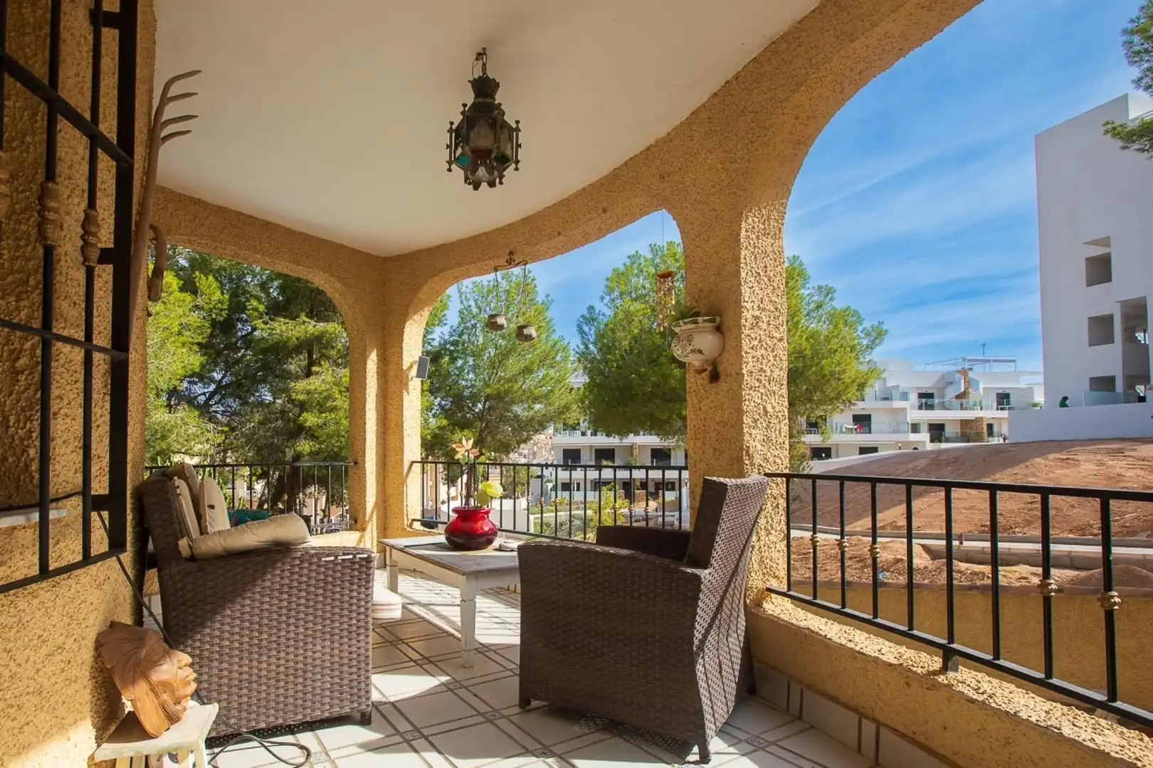 Terrassa de Casa o xalet en venda en Orihuela amb Aire condicionat, Jardí privat i Terrassa