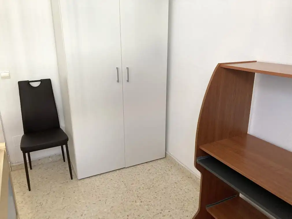 Schlafzimmer von Wohnung zur Miete in Los Barrios mit Möbliert