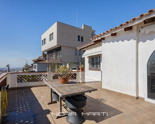 Exterior view of House or chalet for sale in Esplugues de Llobregat  with Swimming Pool