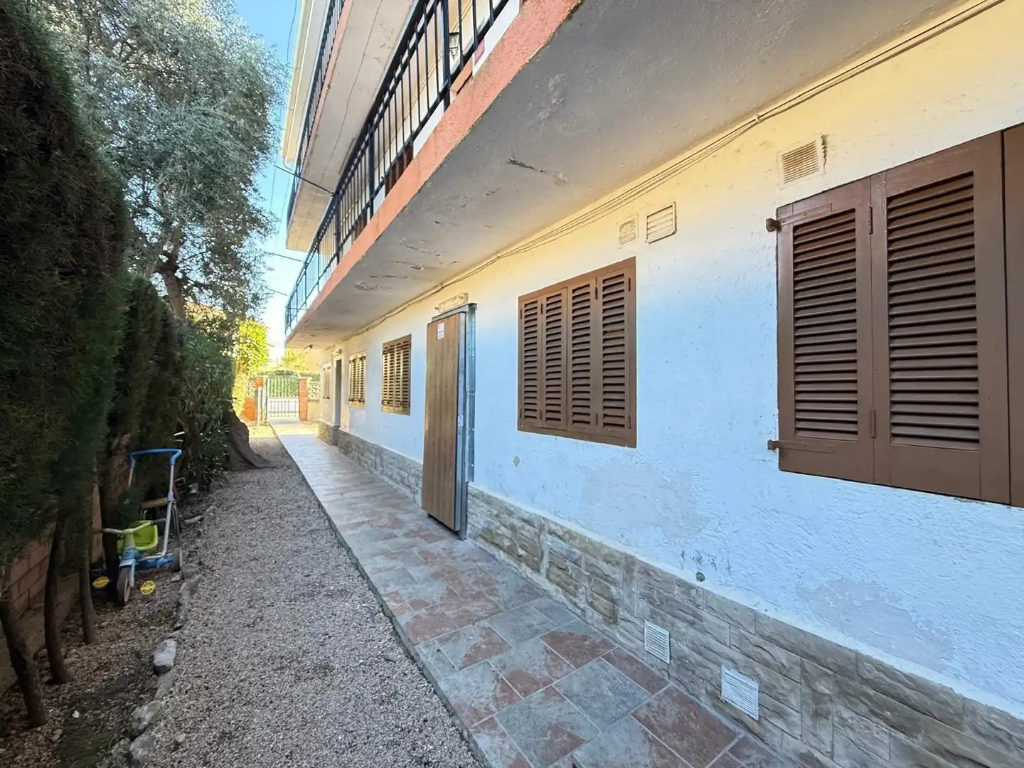 Vista exterior de Pis en venda en Torredembarra amb Jardí privat i Terrassa