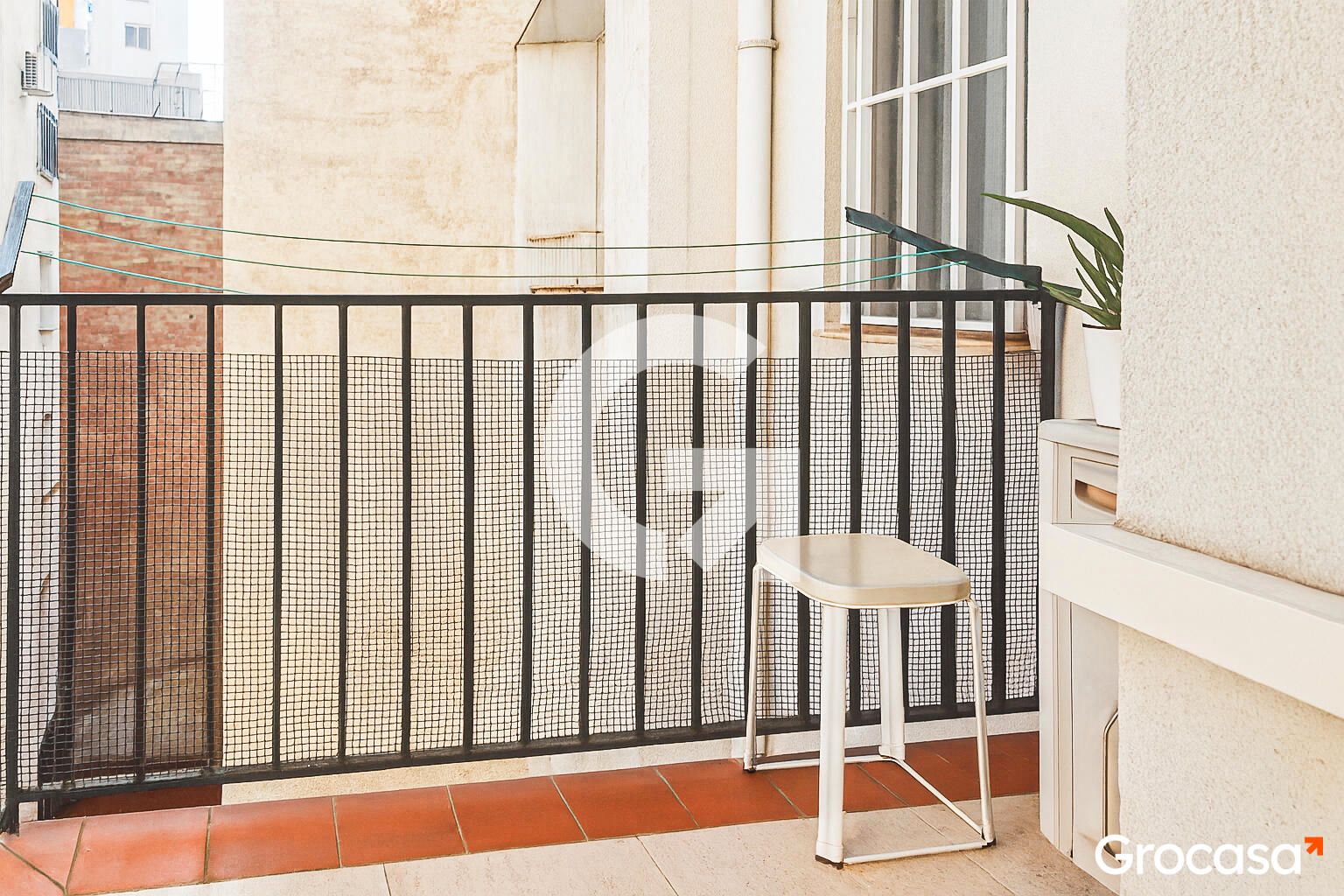 Balcony of Flat for sale in L'Hospitalet de Llobregat  with Air Conditioner, Oven and Balcony