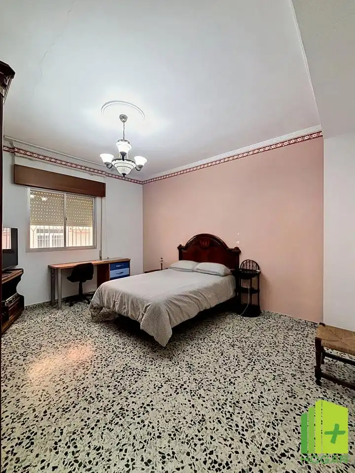 Habitación de Planta baja en venta en Motril con Trastero