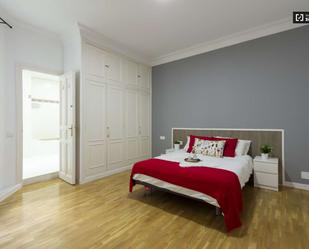 Bedroom of Flat to share in  Madrid Capital  with Air Conditioner and Terrace