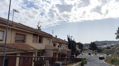 SE VENDE casa adosada OKUPADA en Calle Castellar Nº 1 Murcia Murcia