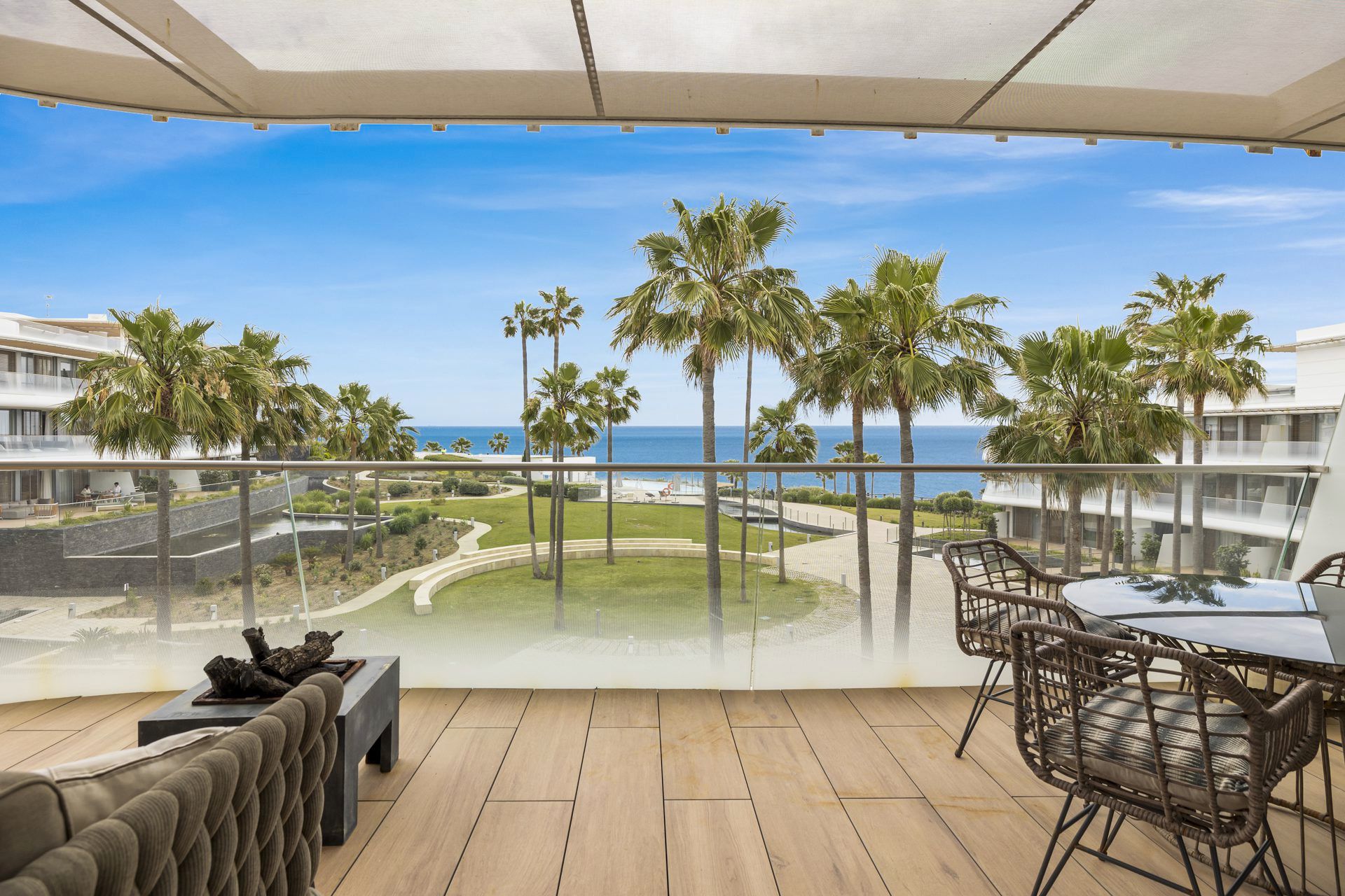 Terrace of Flat for sale in Estepona  with Air Conditioner, Terrace and Storage room