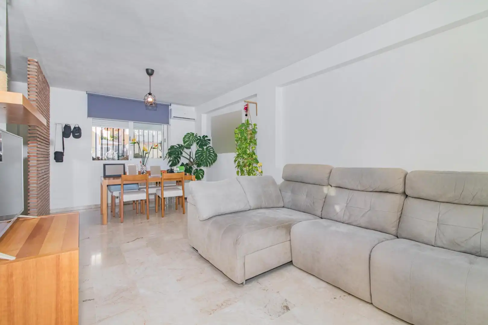 Sala de estar de Casa adosada en venta en Cájar con Aire acondicionado, Calefacción y Terraza