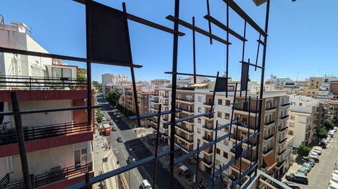 Foto 5 de Piso en venta en Los Remedios, Sevilla