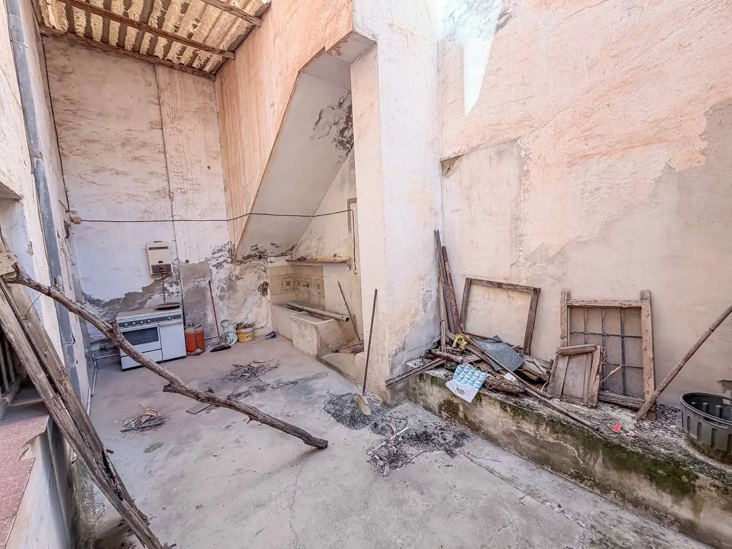 Country house zum Verkauf in Loja mit Balkon
