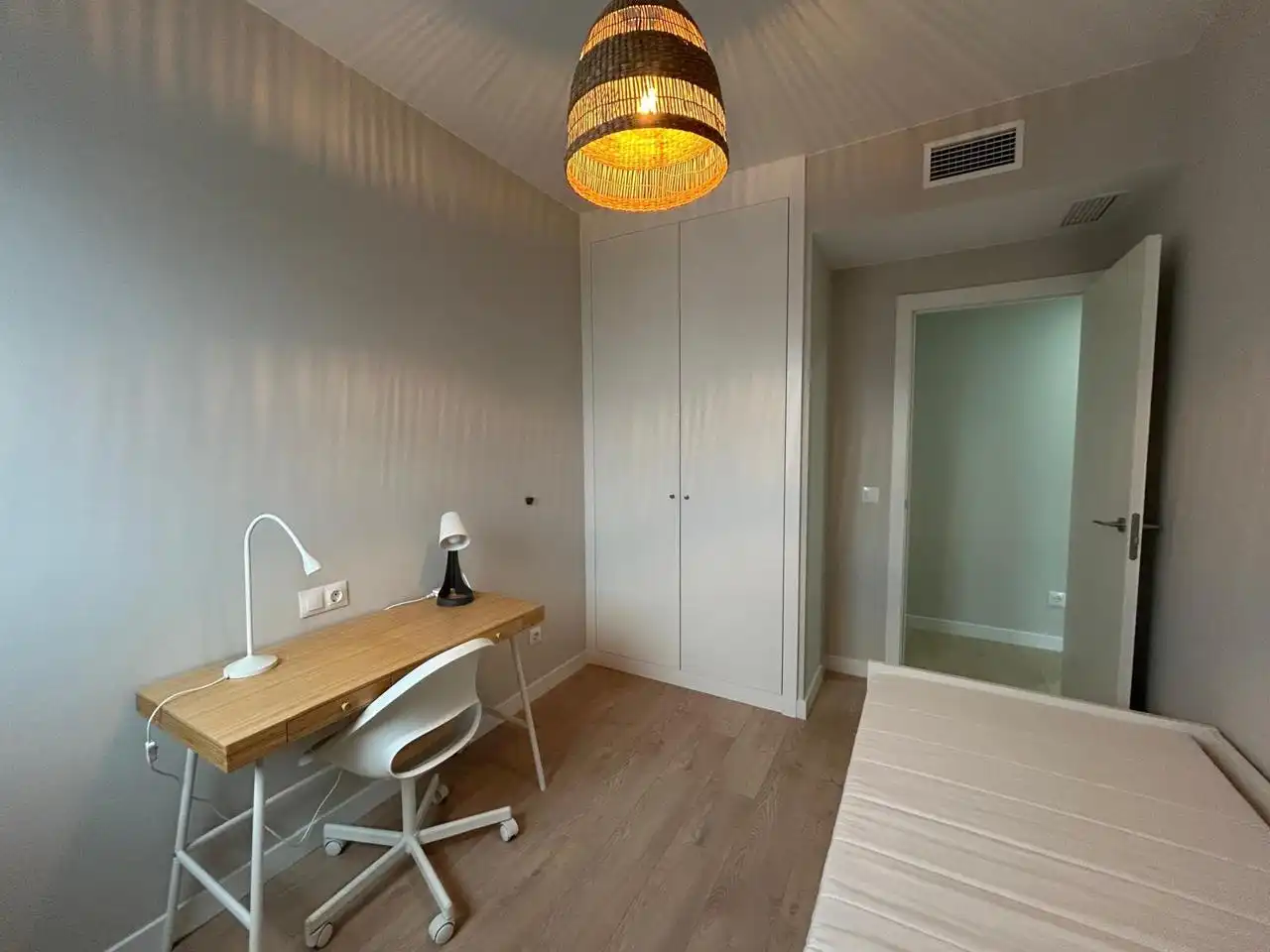 Appartement avec ascenseur à louer à Entrenúcleos, imagen 11