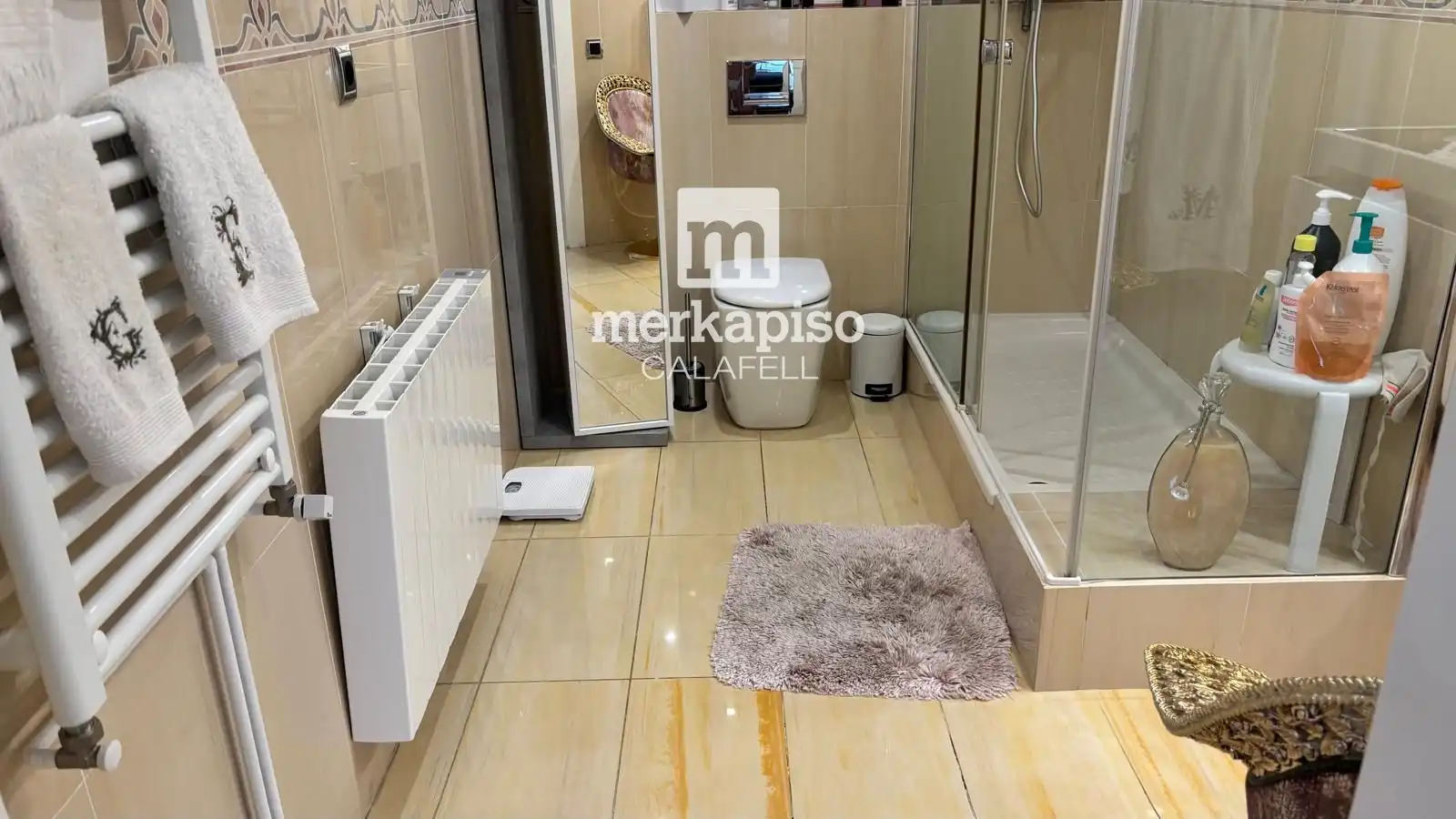 Bany de Pis en venda en Calafell amb Aire condicionat, Calefacció i Terrassa
