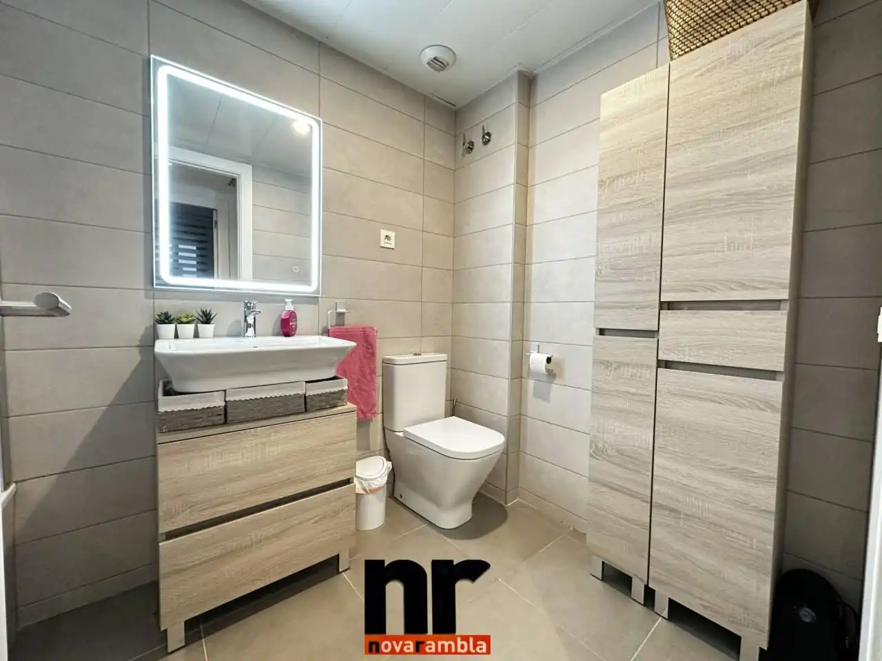 Baño de Piso en venta en Can Clos - Pinetons