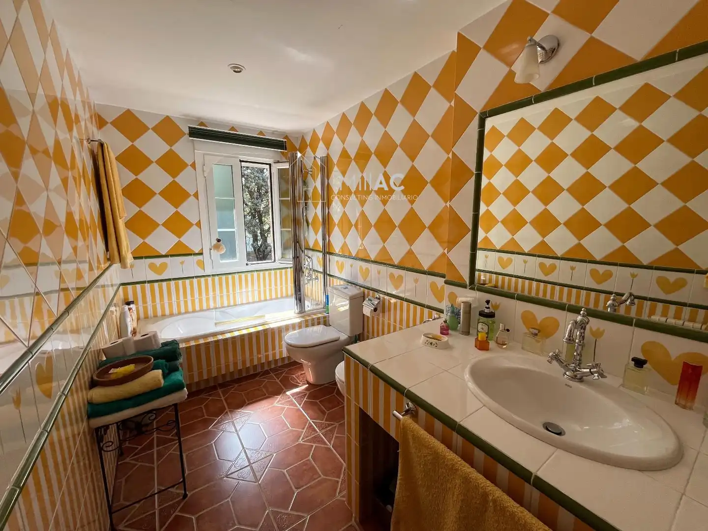 Bathroom of Houses for sale in El Espinar  with Heating, Private garden and Terrace