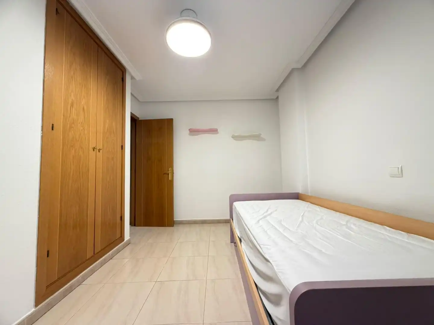 Habitación de Piso de alquiler en Alicante / Alacant con Aire acondicionado, Amueblado y Piscina comunitaria