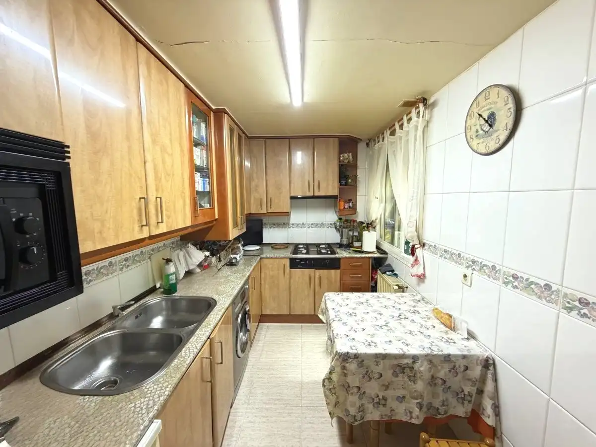 Kitchen of Houses for sale in Azuqueca de Henares  with Air Conditioner, Heating and Private garden