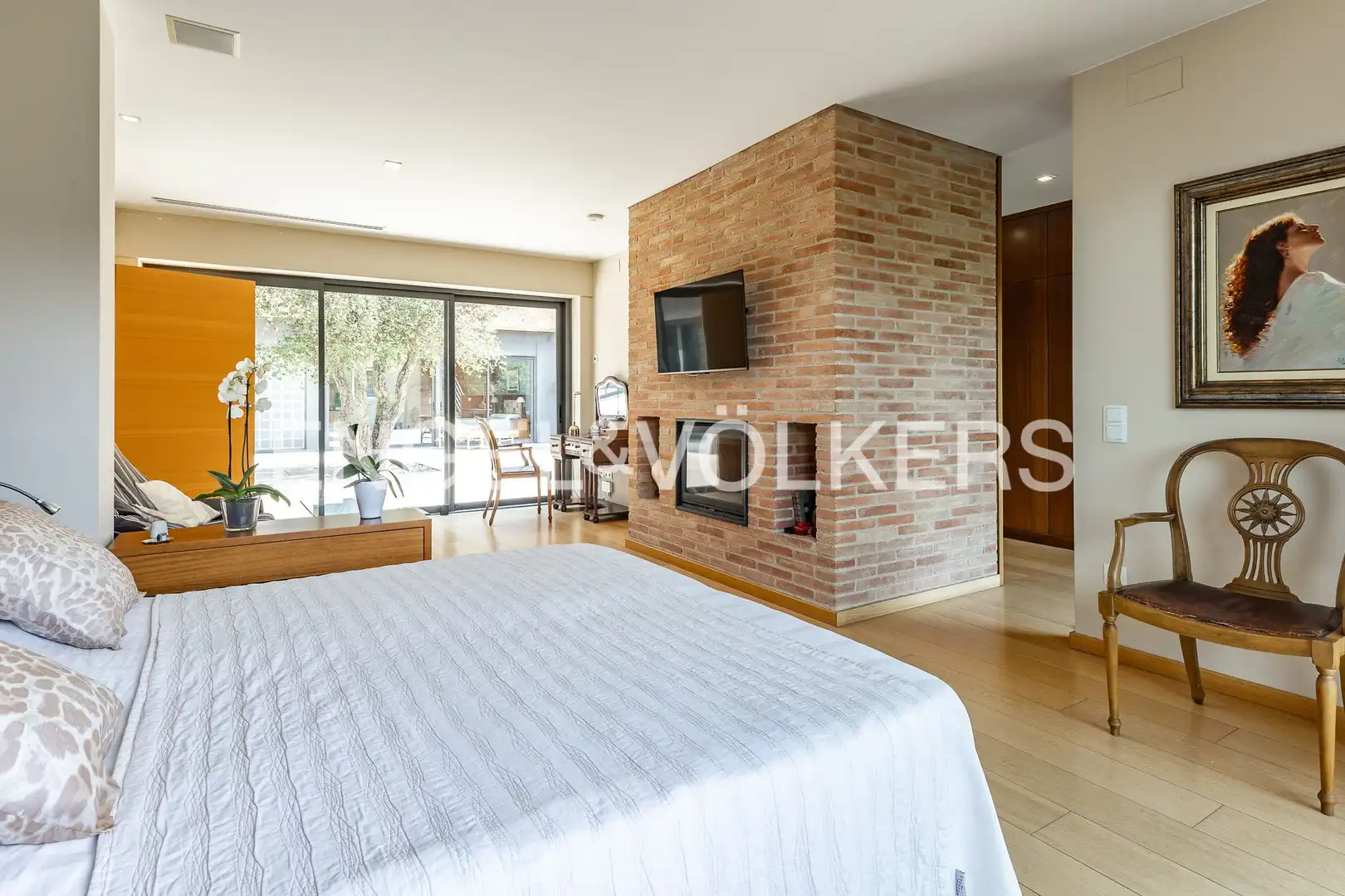 Vista exterior de Casa adosada en venda en Sant Cugat del Vallès amb Calefacció, Jardí privat i Parquet