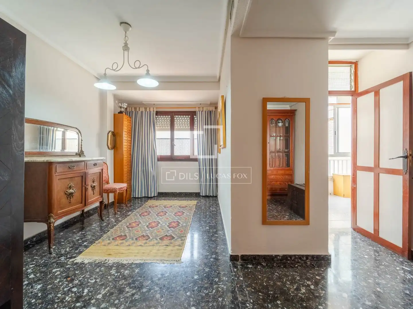 Piso en venta en Valencia con Calefacción, Terraza y Balcón