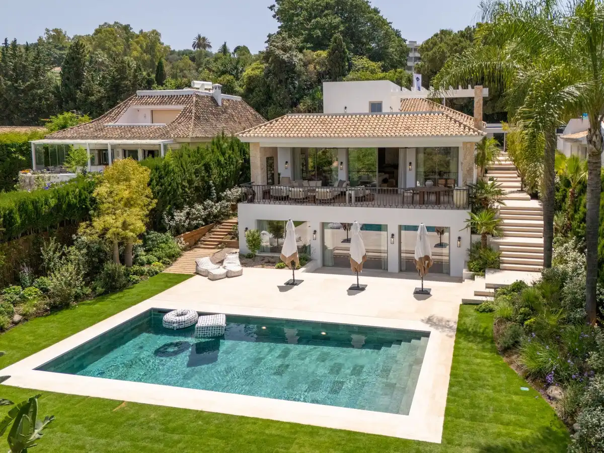 Detached house with pool for sale in Nueva Andalucía, imagen 4