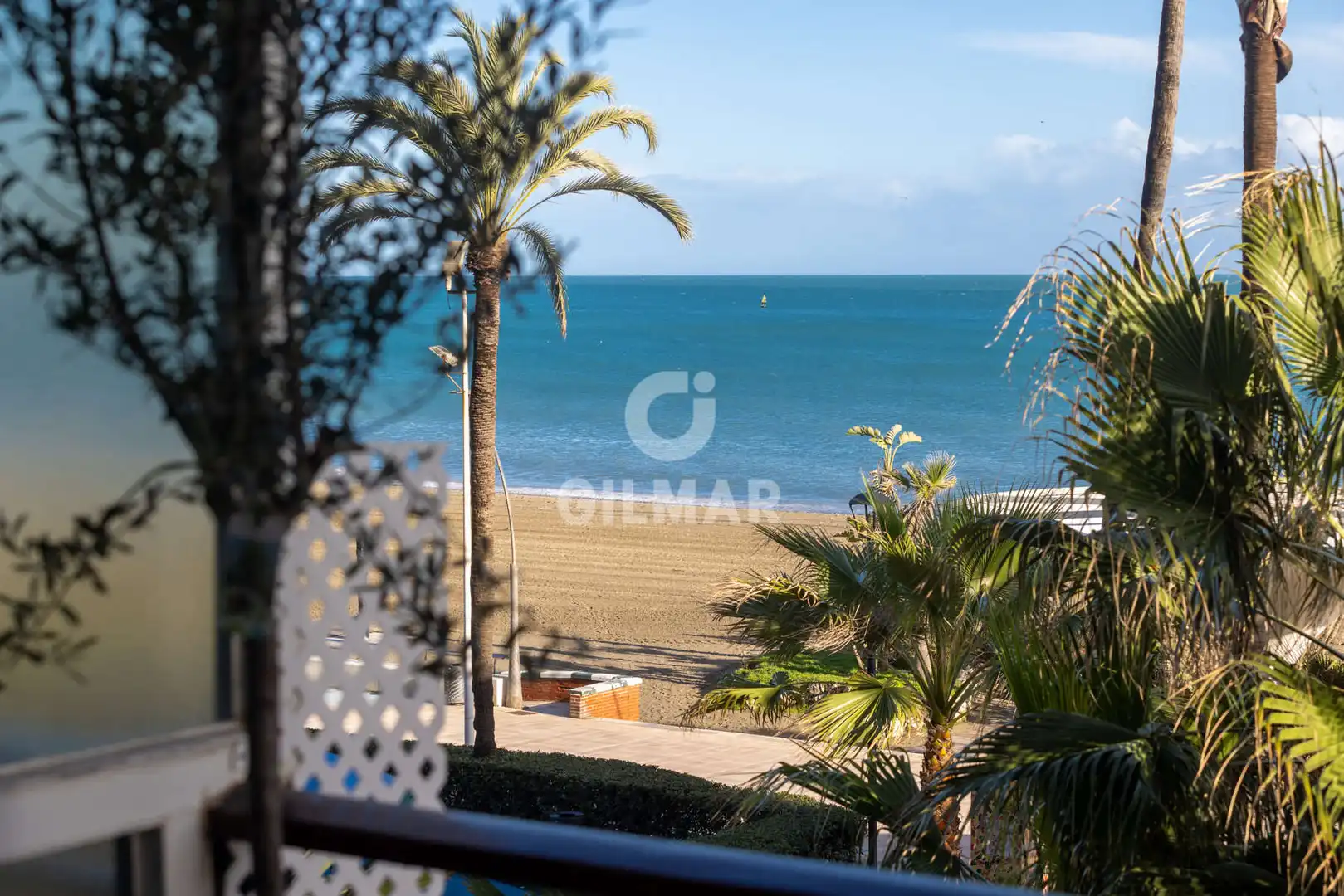 Vista exterior de Apartament en venda en Estepona amb Balcó
