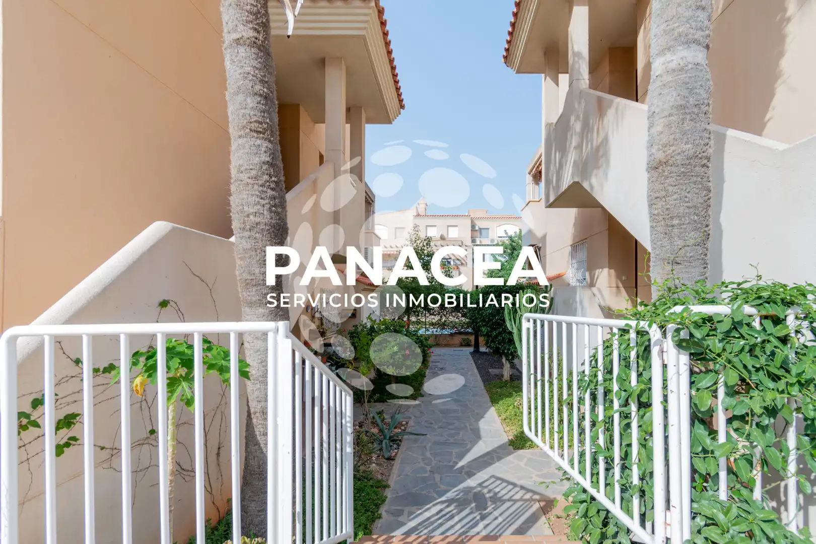 Exterior view of Flat for sale in Roquetas de Mar  with Furnished, Microwave and TV