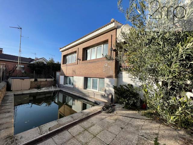 Edificio en Venta en Manzanares El Real