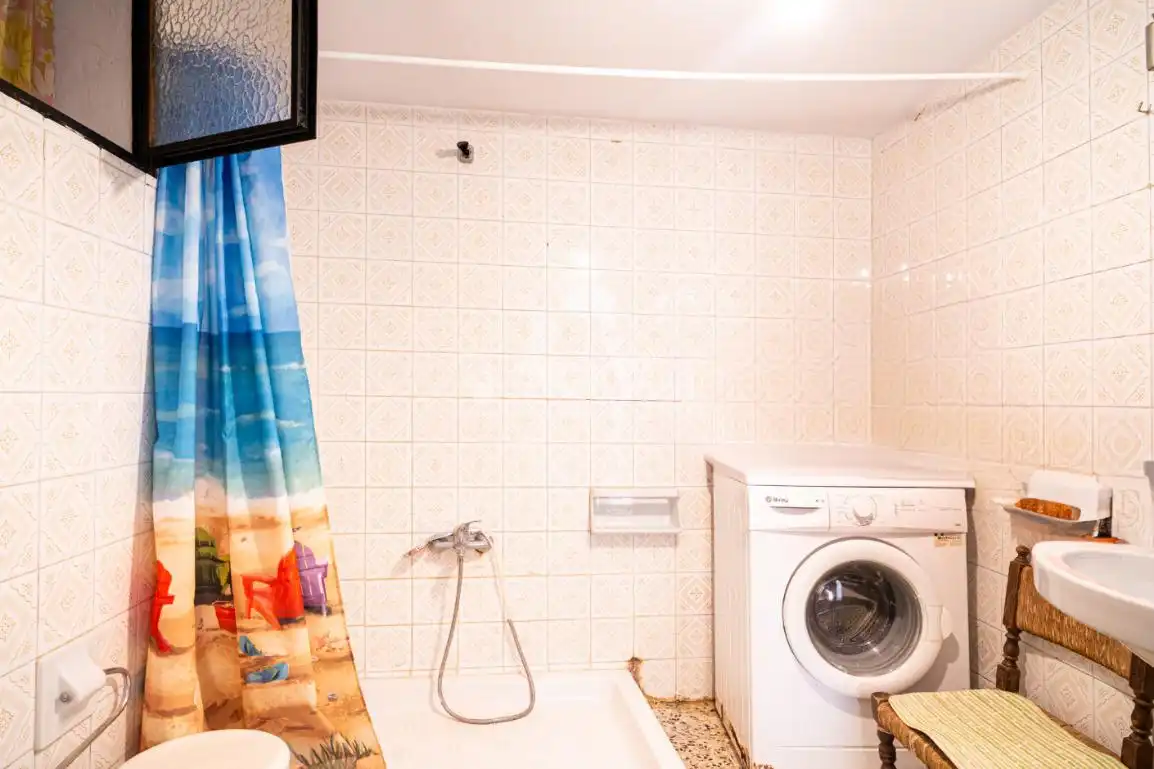 Badezimmer von Einfamilien-Reihenhaus zum Verkauf in Torvizcón mit Terrasse
